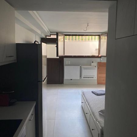 Minimalist Studio Behind Hilton Hotel Athen Exterior foto