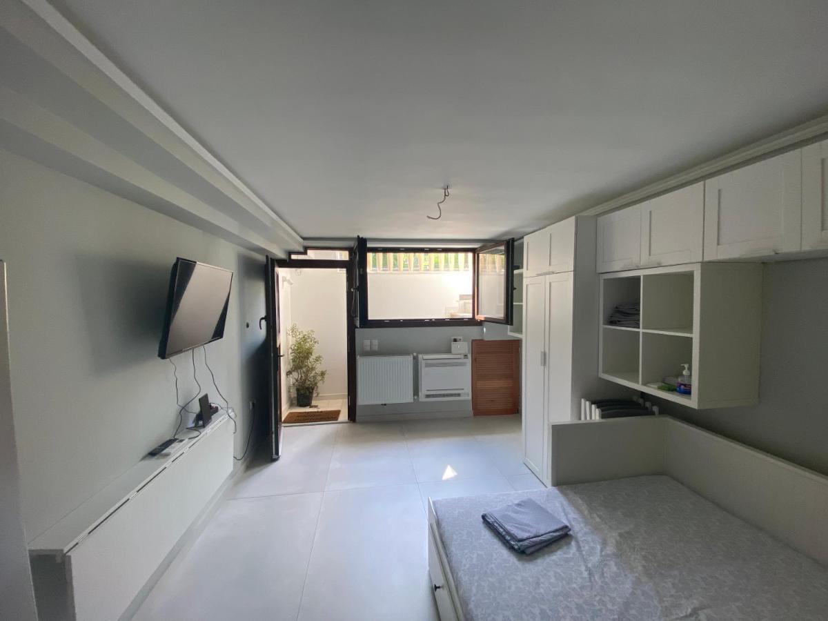 Minimalist Studio Behind Hilton Hotel Athen Exterior foto
